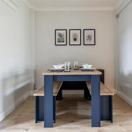 Comfortable 2 Bedroom House In Redcar