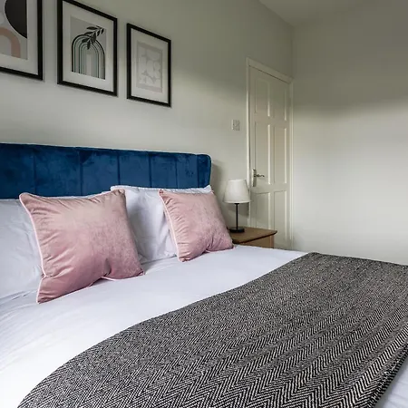 Comfortable 2 Bedroom House In Dom wakacyjny