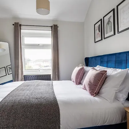 Comfortable 2 Bedroom House In * Redcar