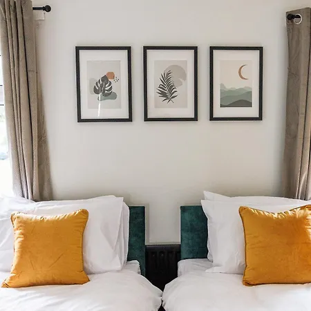 Dom wakacyjny Comfortable 2 Bedroom House In