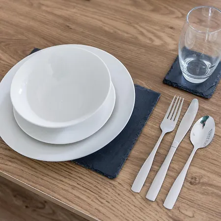 Comfortable 2 Bedroom House In Dom wakacyjny *