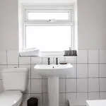 Comfortable 2 Bedroom House In Сasa de vacaciones *