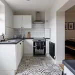 Сasa de vacaciones Comfortable 2 Bedroom House In *