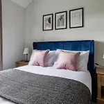 Comfortable 2 Bedroom House In Redcar